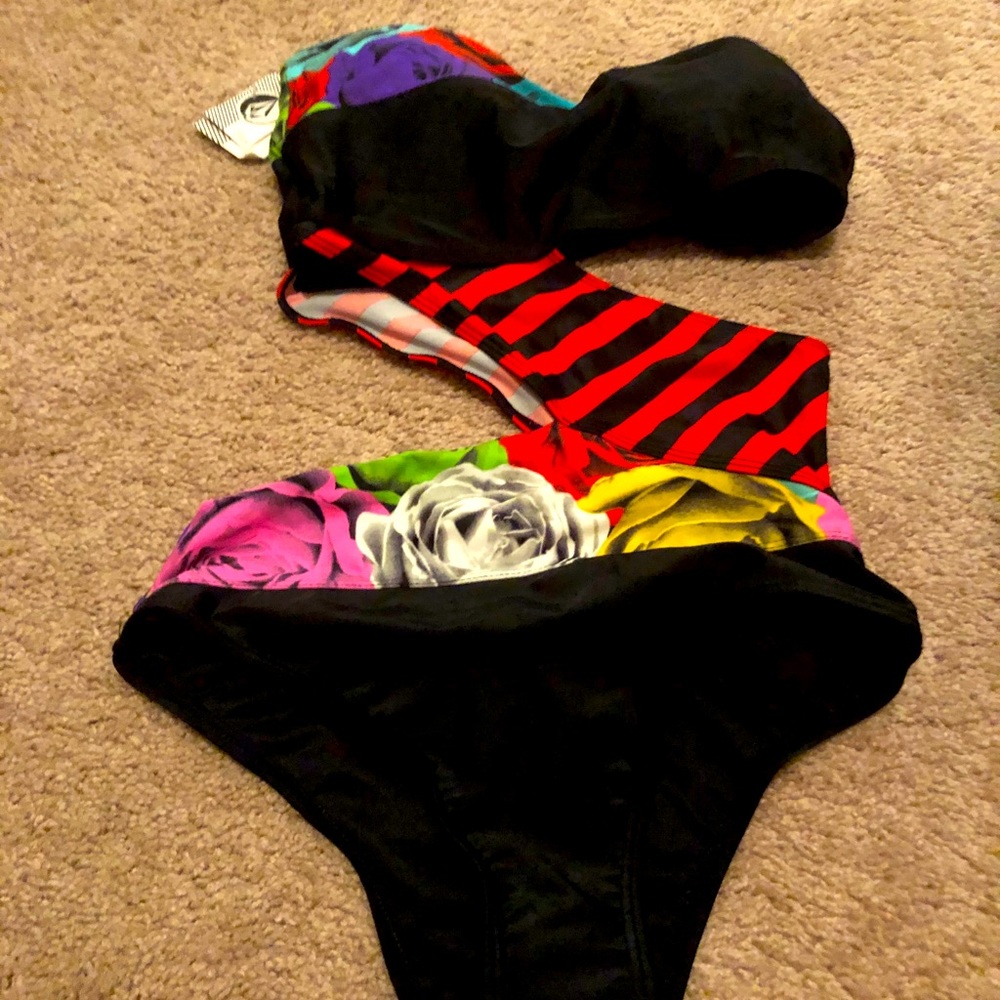 Women’s One Piece Sectional Bathing Suit